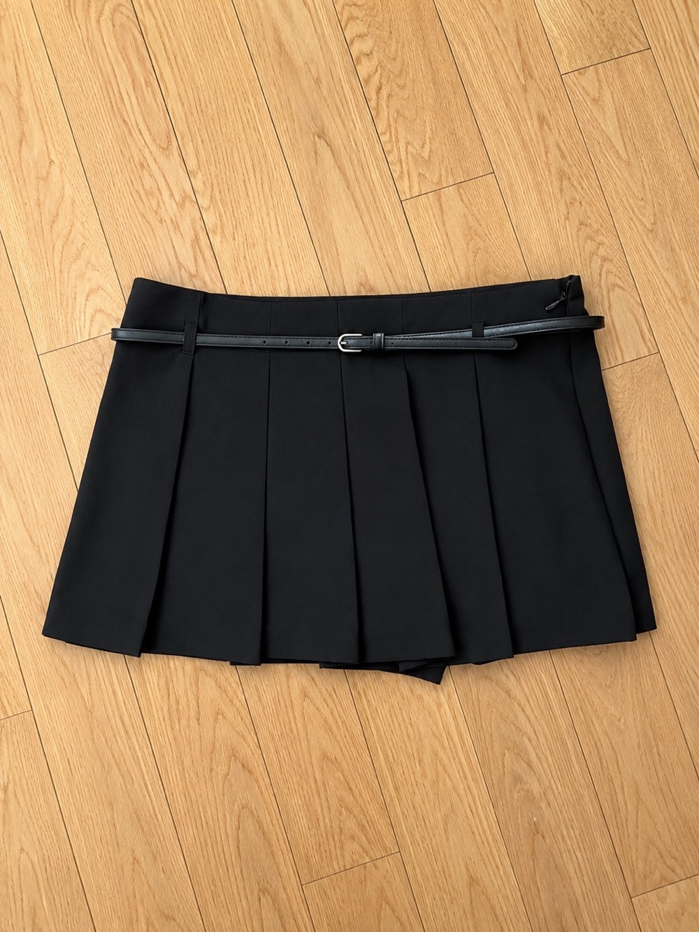 Zara Black Pleated Mini Skort with Slim Faux Leather Belt